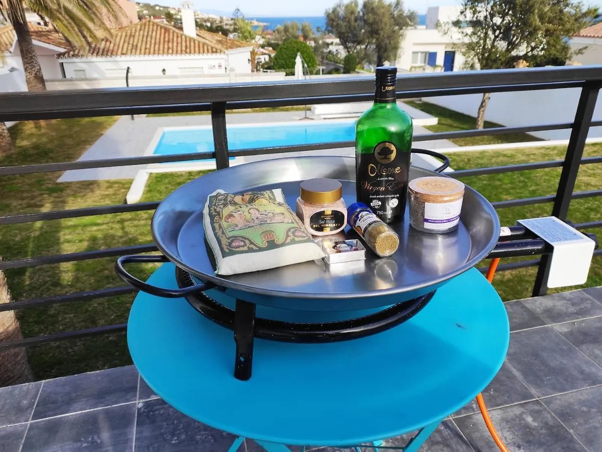 Torreguadiaro Villa - 2 Mins Walk From The Bars And Restaurants San Roque  Espagne