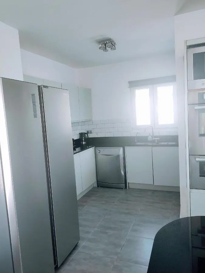 Torreguadiaro Villa - 2 Mins Walk From The Bars And Restaurants San Roque  Espagne