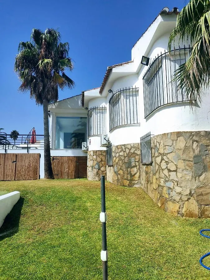 Torreguadiaro Villa - 2 Mins Walk From The Bars And Restaurants San Roque