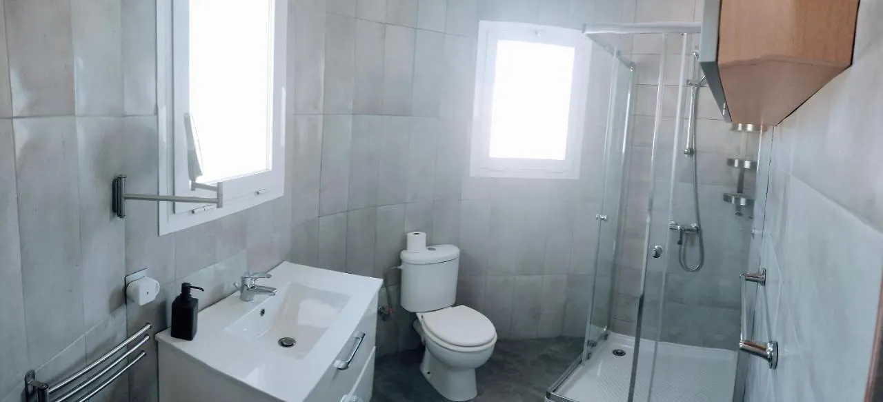 Torreguadiaro Villa - 2 Mins Walk From The Bars And Restaurants San Roque