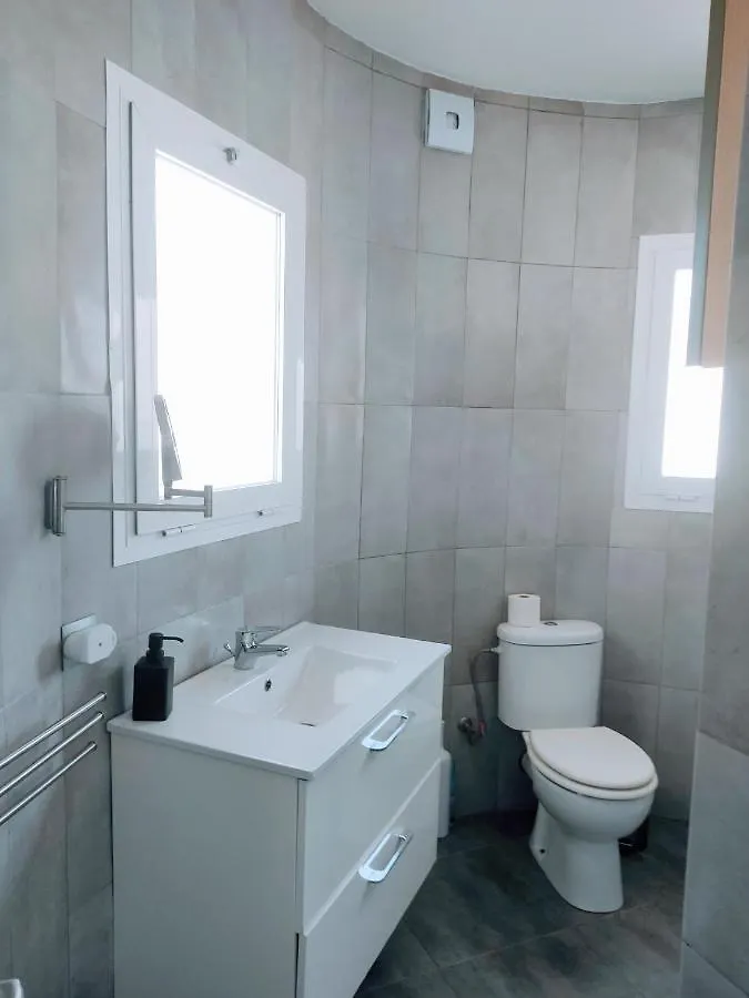 Torreguadiaro Villa - 2 Mins Walk From The Bars And Restaurants San Roque