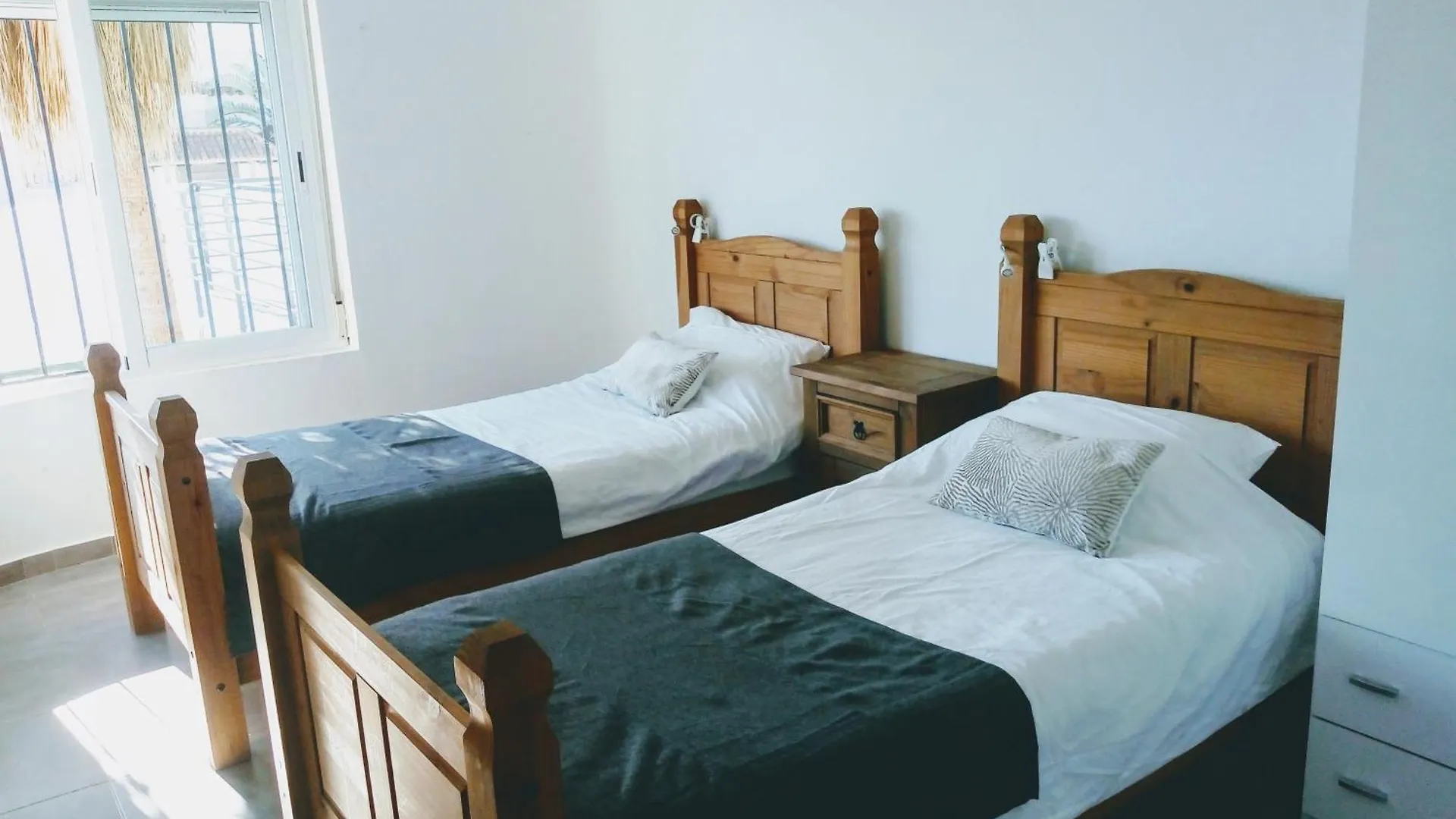 Torreguadiaro Villa - 2 Mins Walk From The Bars And Restaurants San Roque