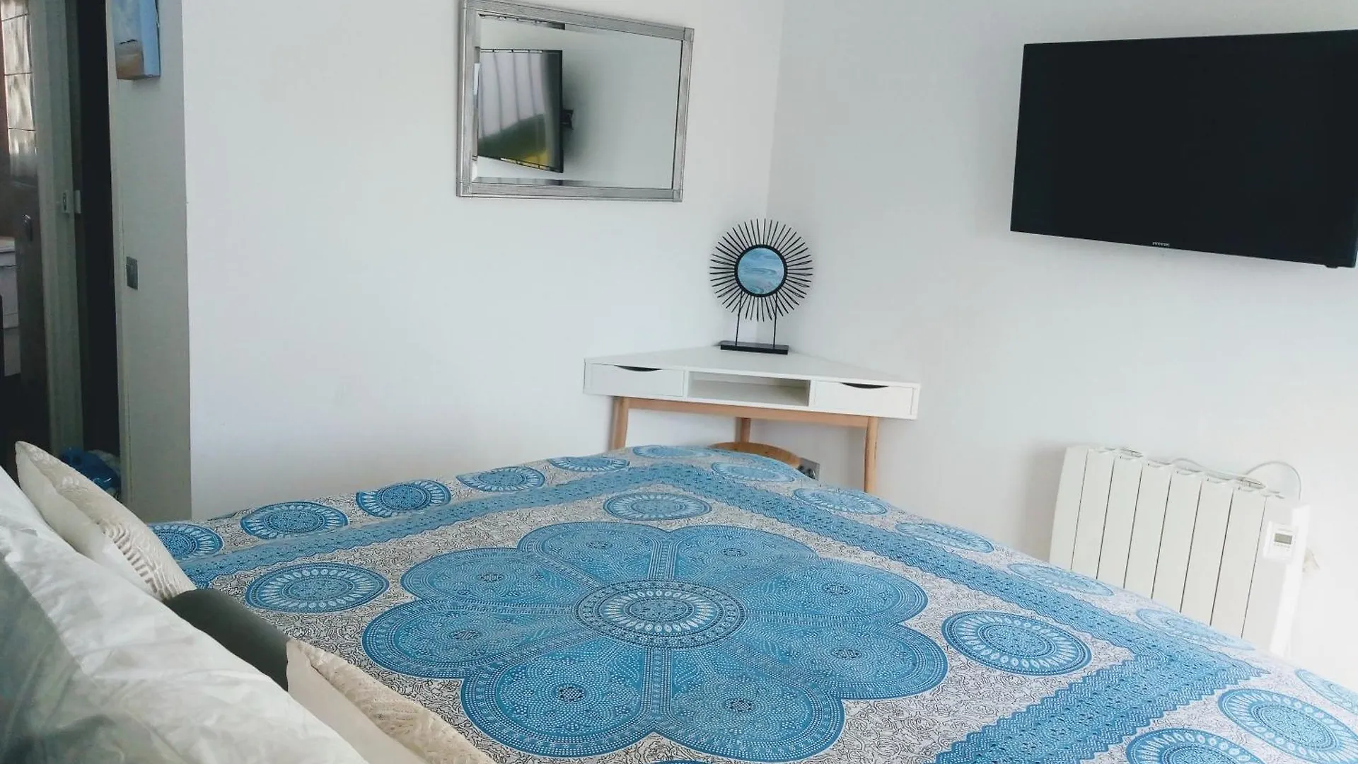 Torreguadiaro Villa - 2 Mins Walk From The Bars And Restaurants San Roque
