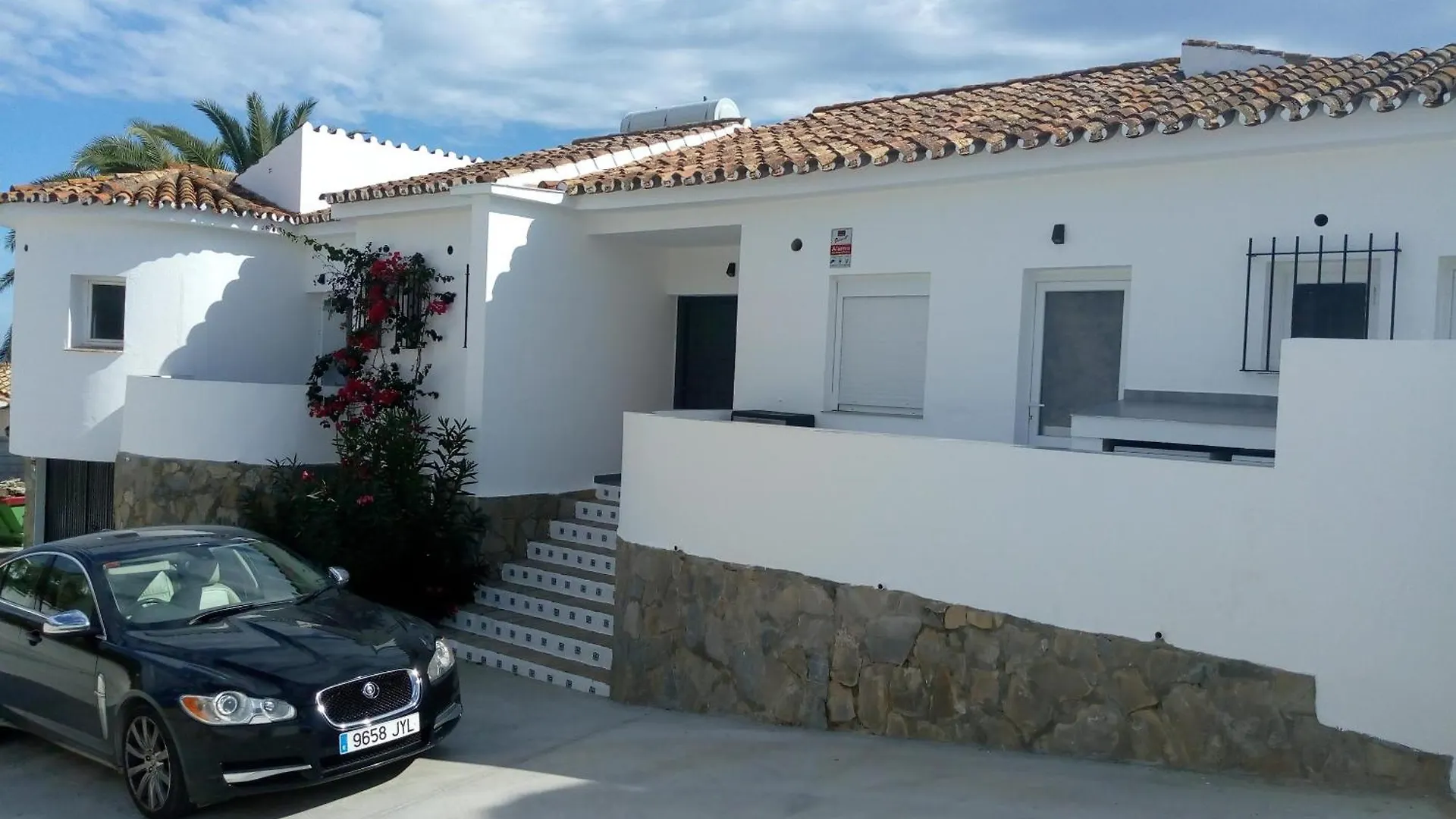Torreguadiaro Villa - 2 Mins Walk From The Bars And Restaurants San Roque  0*, San Roque (Andalucia) Spain
