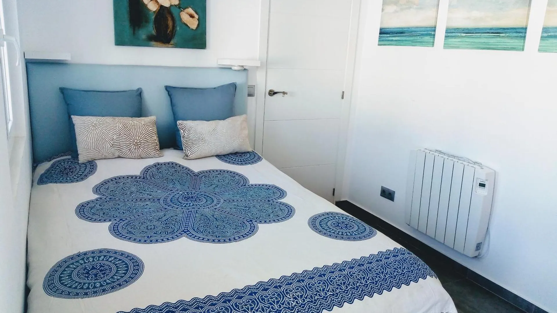 Torreguadiaro Villa - 2 Mins Walk From The Bars And Restaurants San Roque  Spain