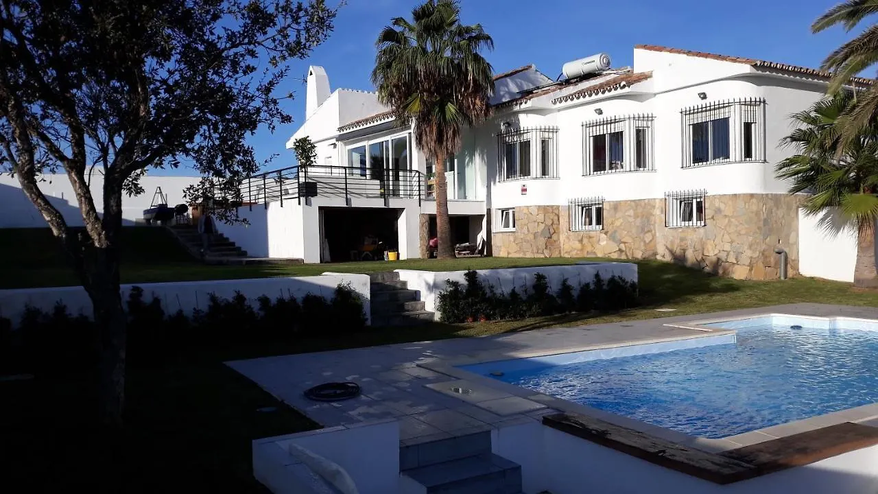 Torreguadiaro Villa - 2 Mins Walk From The Bars And Restaurants location